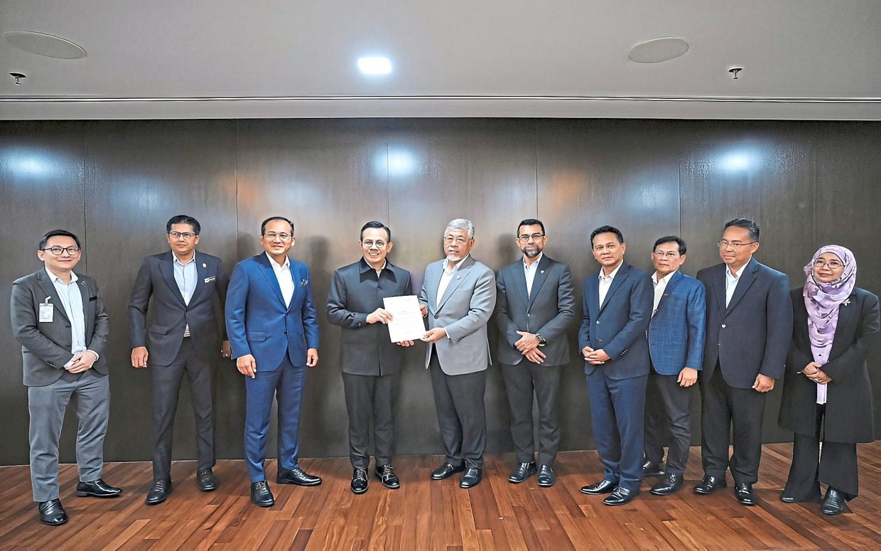 Sim emphasised the importance of creating more opportunities for SMEs to participate in the energy transition ecosystem under the National Energy Transition Roadmap (NETR).