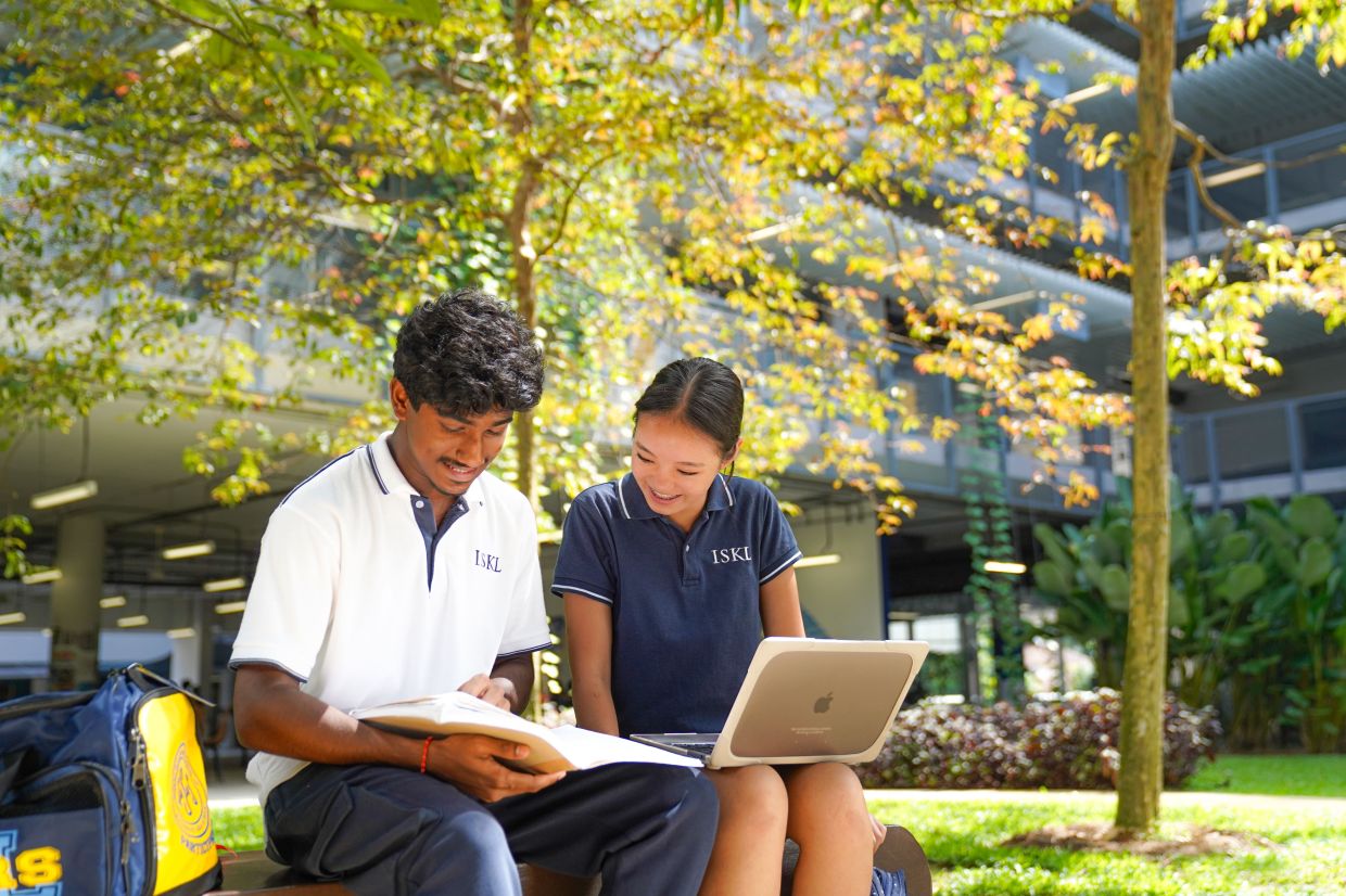 The ISKL Pathways Scholarship encourages students to collaborate and embrace diverse viewpoints.