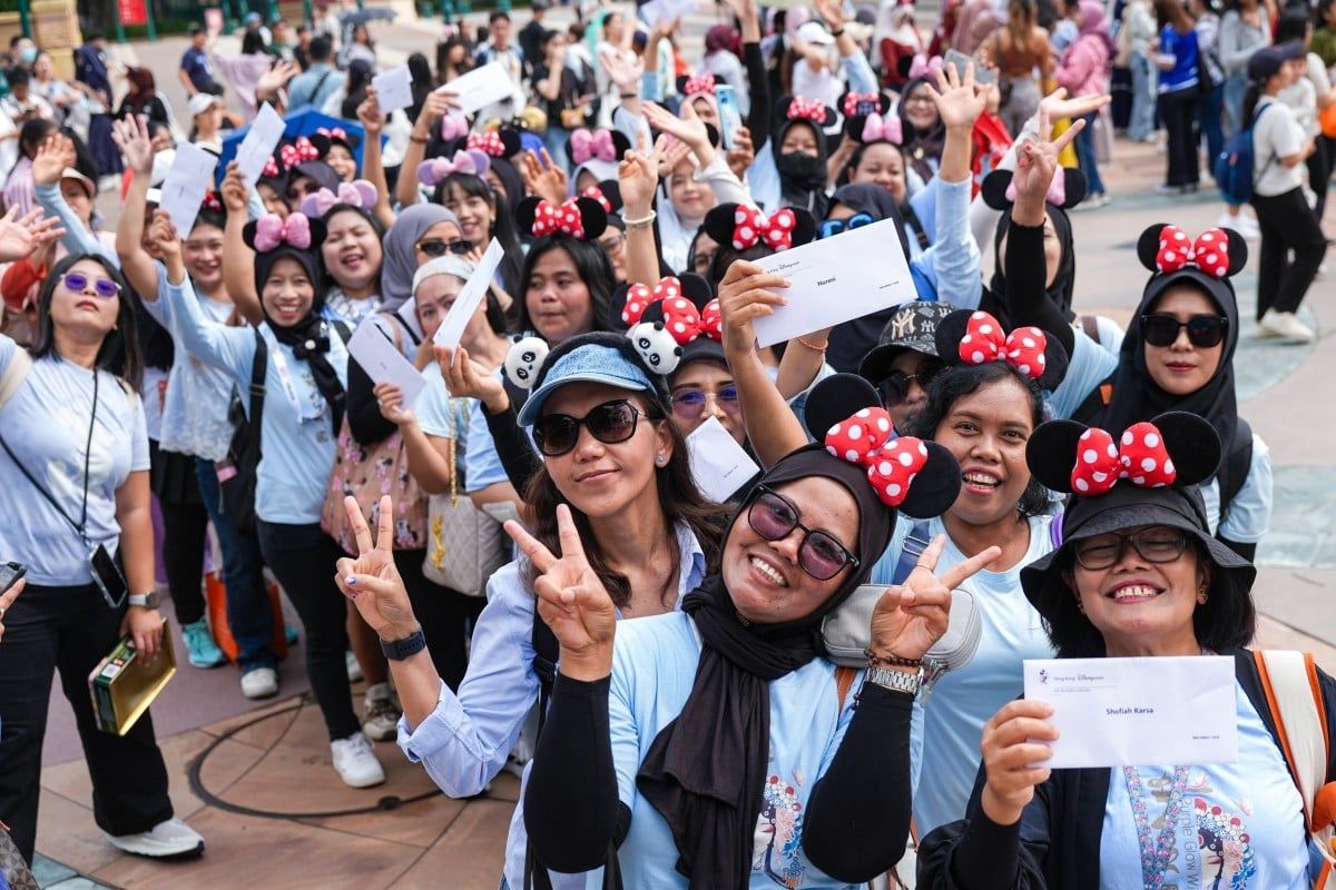 The park and the Li Ka Shing Foundation handed out 5,000 tickets for two select days to thank Hong Kong’s migrant workers, with recipients coming from the Philippines, Indonesia, India, Sri Lanka, Nepal and Thailand.