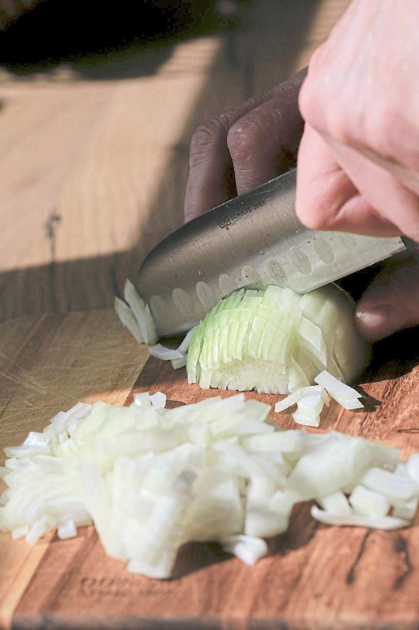 There are some interesting hacks to skinning raw fish, dicing red onions and others. Read on.