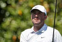 Golf-Scheffler storms back into contention to put Masters on notice