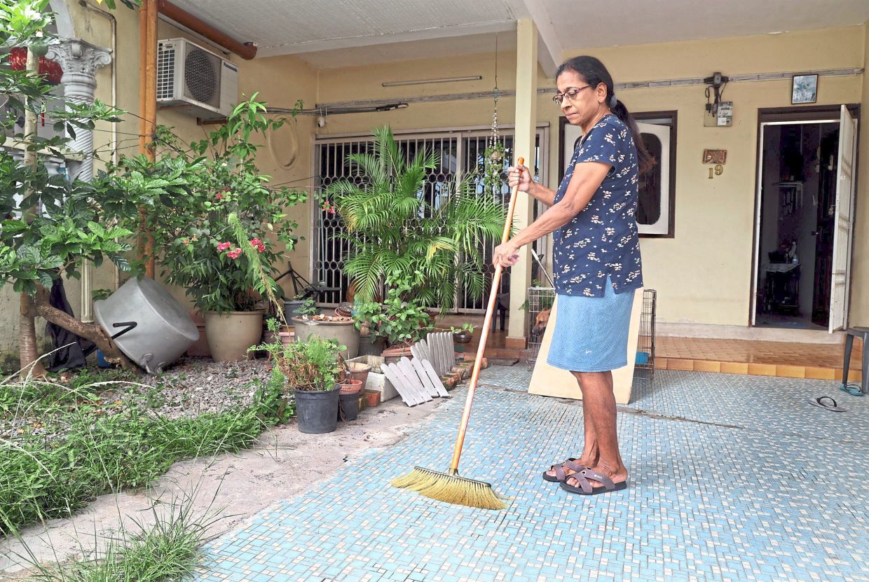 Overflowing drains in Taman Meru, Klang, continue to cause inconvenience to residents, with water frequently backflowing into house driveways.