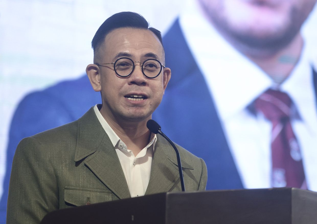 The Entrepreneur and Cooperatives Development Ministry has disbursed RM906mil in financing under the Dana Ekonomi Usahawan Wanita (Dewi) initiative since its launch last month, benefiting 106,100 women entrepreneurs nationwide.