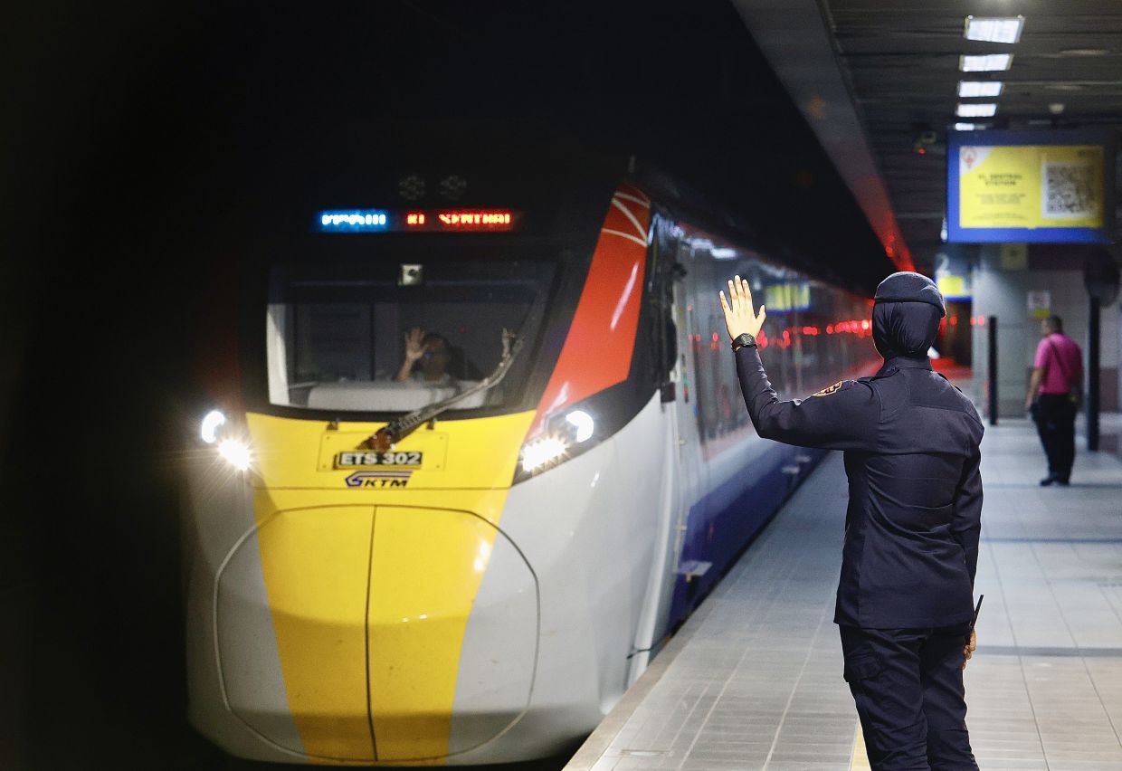 The Electric Train Service (ETS) from Kuala Lumpur to Johor Baru has become the third most popular line on the ETS network just three months after its launch, trailing only the KL–Ipoh and KL–Butterworth routes.