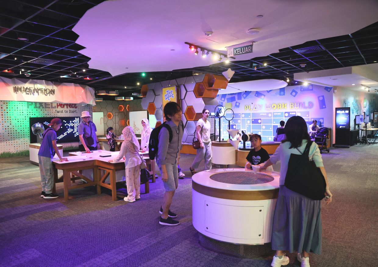 A Memorable Experience with Petrosains at KLCC on April 13.-AZMAN GHANI/The Star