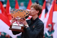 Tennis-Sinner's Monte Carlo master class sends early clay-season warning