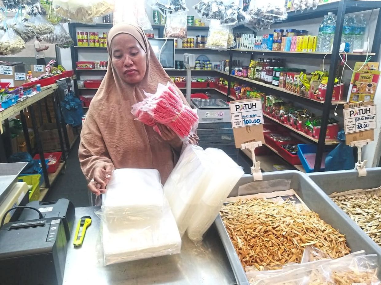 Maria says it now costs RM160 for 20kg of plastic bags, compared to RM125 in March.
