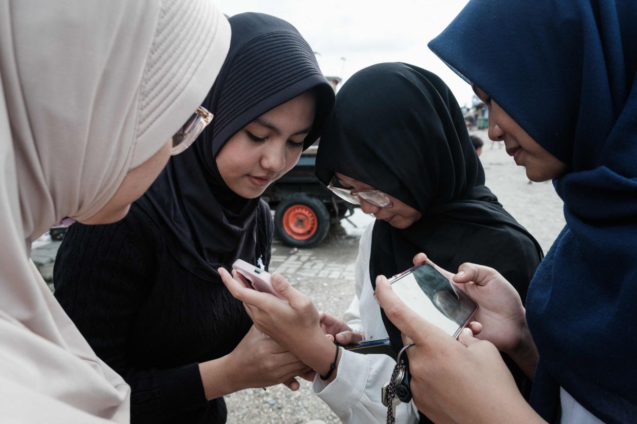 Tiktok deactivates 780,000 accounts of under-16s in Indonesia