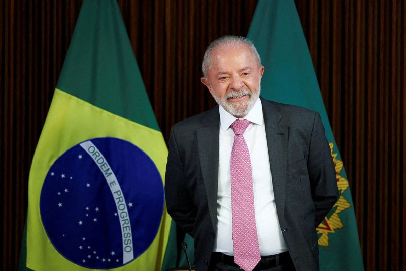 Lula, Flavio Bolsonaro tied in potential election runoff, poll shows