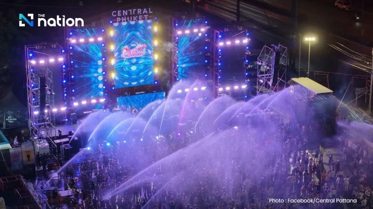 Shopping centres under Central Pattana nationwide have seen lively atmospheres, as both Thai and international visitors continued to take part in water celebrations and festival activities across multiple locations.