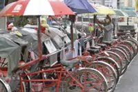 Melaka looks into claims of trishaw rider overcharging tourist
