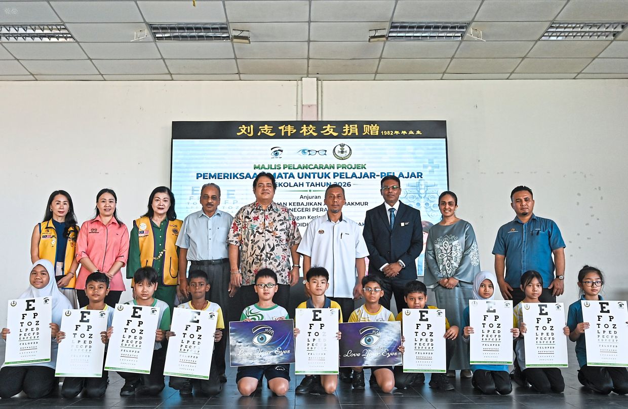 Excessive gadget use and limited outdoor activity have been identified as key factors contri­buting to vision problems among primary school pupils.