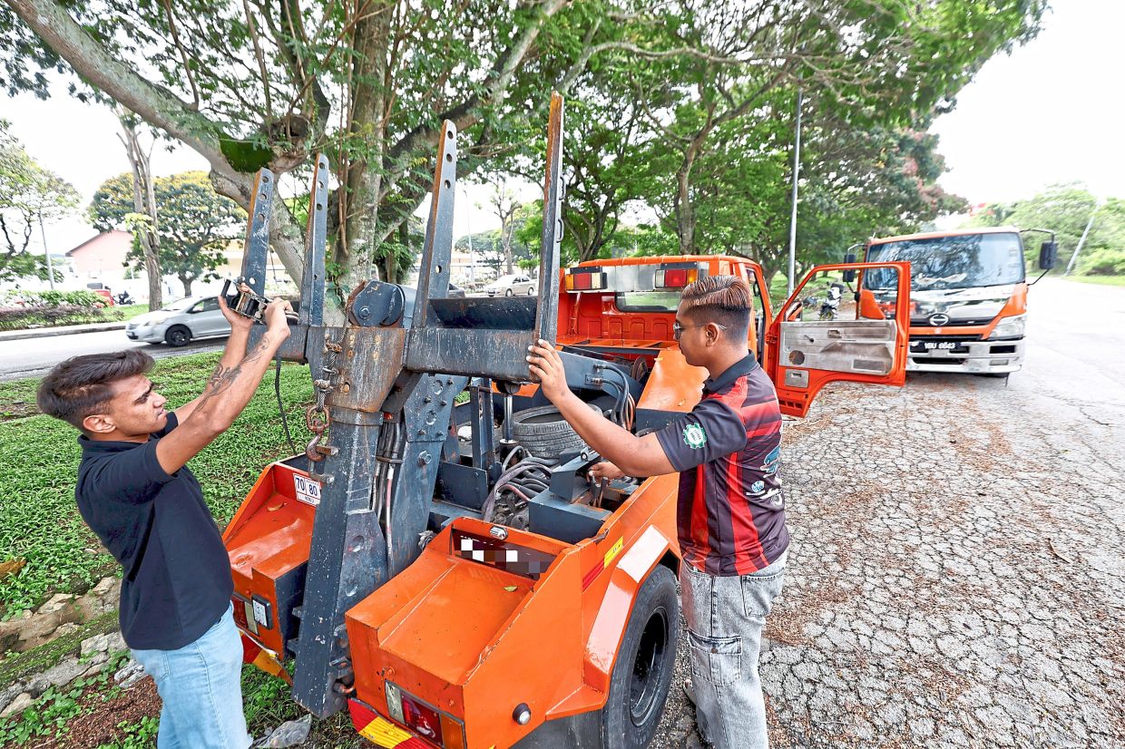 No tow truck strike, insurers raise rates 
