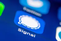Signal has two nifty new group chat features, one not yet on WhatsApp
