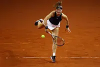 Tennis-Swiatek, Gauff knocked out as Andreeva, Muchova and Rybakina reach Stuttgart semis