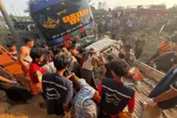 Eight monks, a nun and four laymen killed in road accident in Myanmar's Thaton township