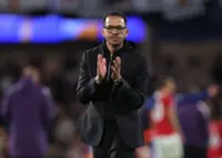 Soccer-Rosenior says he has '100%' backing from Chelsea owners despite torrid form