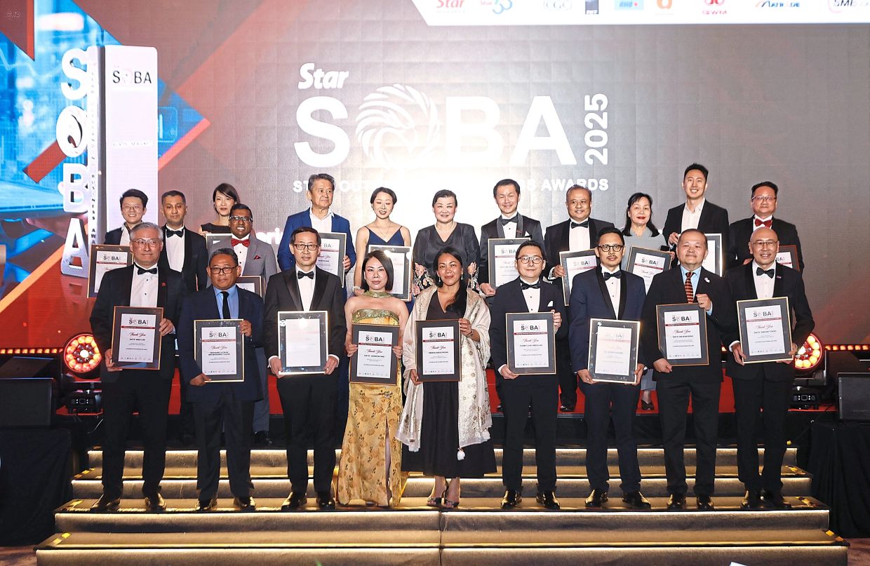 SOBA 2025 judges holding their plaques of appreciation.