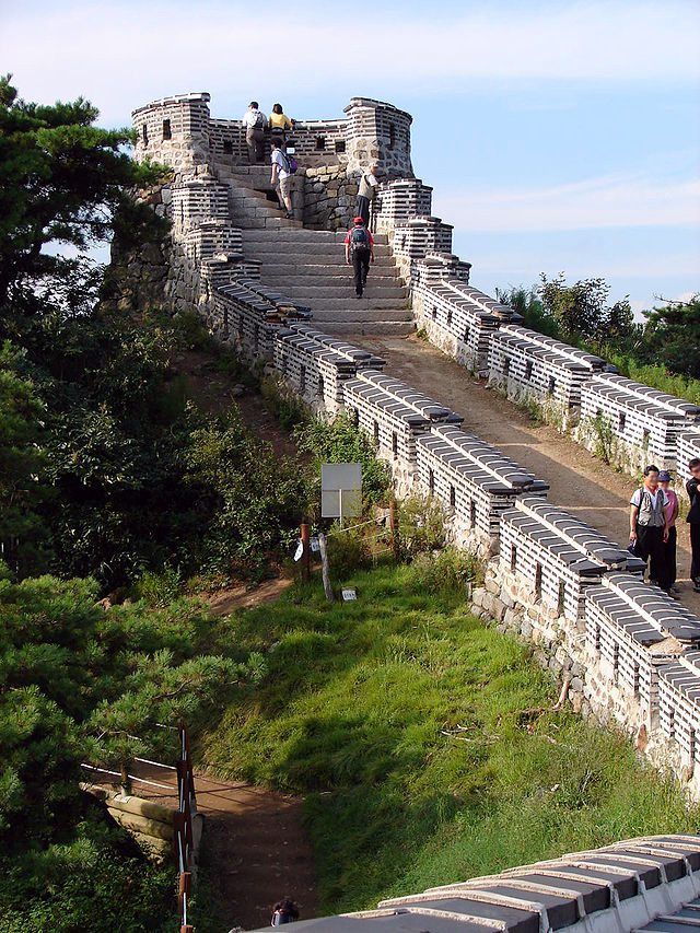 One of the lookout points at Namhansanseong in South Korea. — Steve46814/Wikimedia Commons