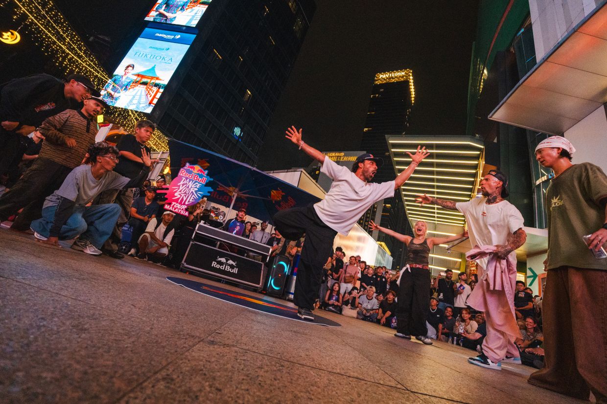 The tour culminated in a high-octane showcase in Bukit Bintang, where the All-Stars and the local community joined forces to celebrate the vibrant future of Malaysian street dance.- Trident Creatives / Red Bull Content Pool-