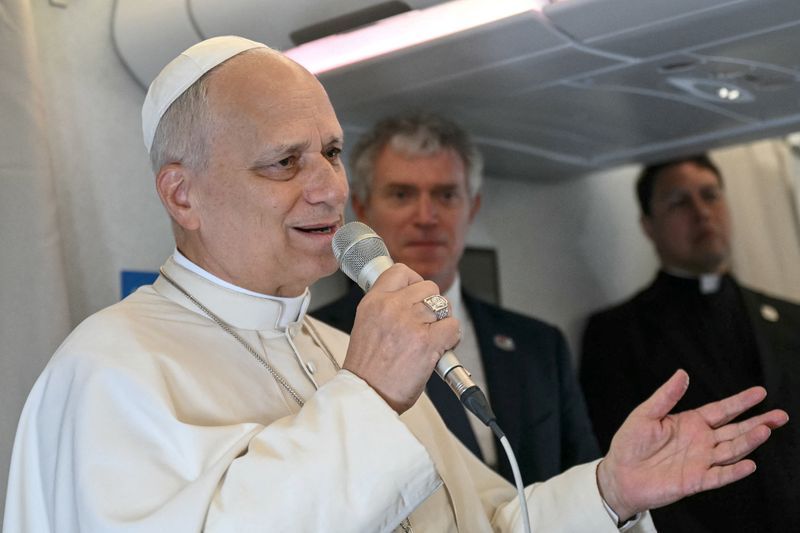 Pope decries inequality on whirlwind last day of Africa tour