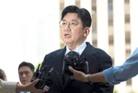 Police seeking K-pop mogul’s arrest over fraud claims