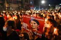 Campaign to free Aung San Suu Kyi following mass release in Myanmar