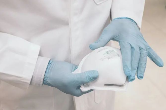 Although retail prices of medical grade gloves remain stable for now, stake­holders are not ruling out a price increase in the coming months.