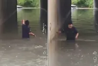 QuickCheck: Did four policemen go viral for rescuing motorists from a flooded tunnel in PJ?