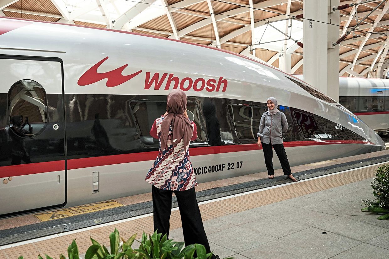 Overhaul struktur kereta api cepat Indonesia untuk memuaskan China, kata menteri keuangan