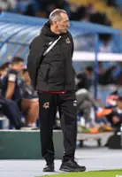 Soccer-Saudi Arabia appoint Donis as coach until 2027, succeeding Renard