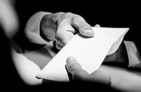 Supervisor remanded for allegedly taking bribes to approve overtime