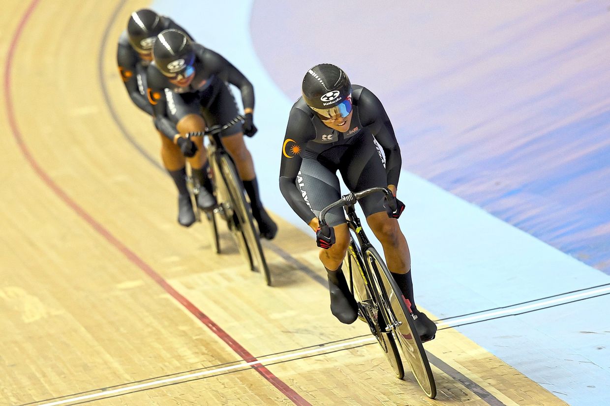 Trio push close to national record despite illness