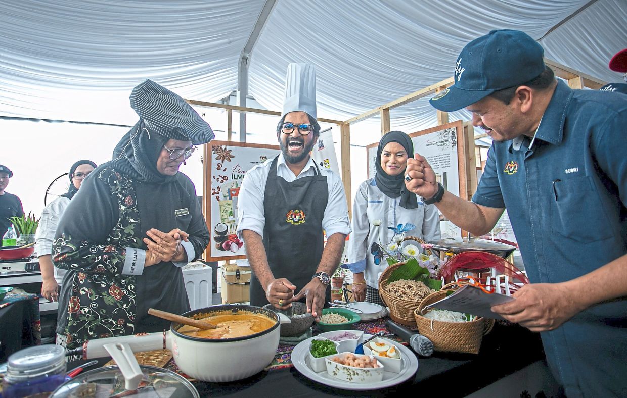 The Deputy National Unity Minister said food serves as a “universal language” capable of bridging differences in race, religion and social background.