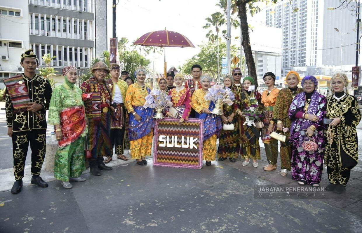 Nizam said a total of 35 ethnic groups took part in the event, parading in traditional attire and offering both locals and foreign visitors a glimpse into Sabah’s diverse cultural heritage.