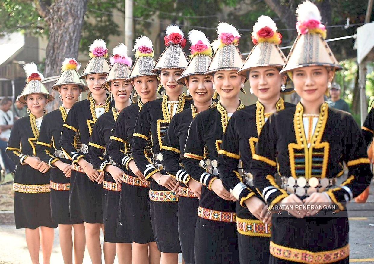 Nizam said the event, which was celebrated on Saturday, can also be a unifying platform that promotes Sabah’s unique cultures to the world.