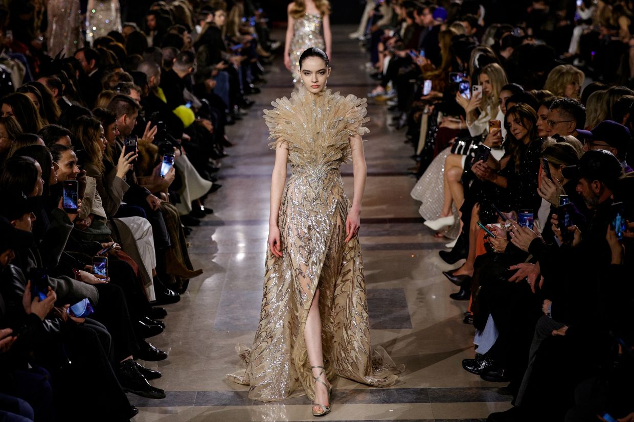 A model presents a creation by Elie Saab for the Spring/Summer 2026 Couture collection. Photo: AFP