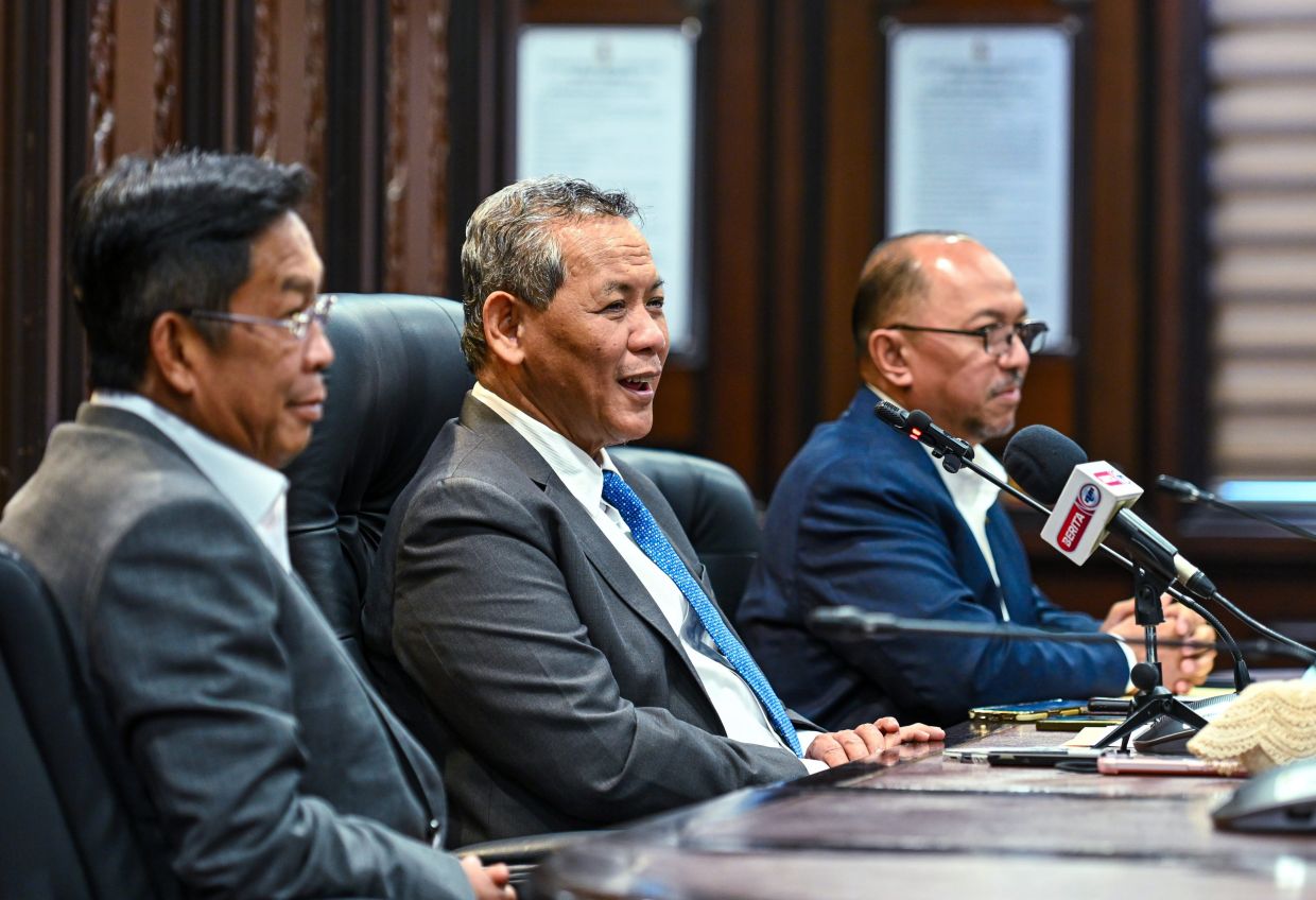 Negri MB Calls For Emergency Meet As DAP Reps Gather At State Party HQ 