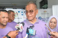 Health Ministry sets toothy grin target for seniors by 2030