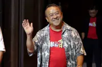 HK actor Eric Tsang’s charity match ends abruptly after fall one minute into game