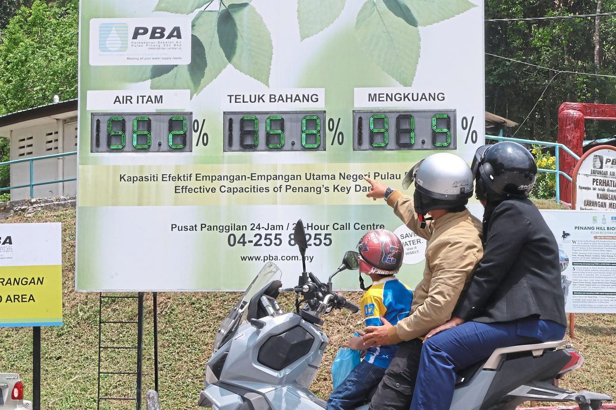 Federal authorities should not wait for a formal request to begin cloud seeding over the Sungai Muda basin, which is currently at “dangerous levels”, Chow Kon Yeow said.