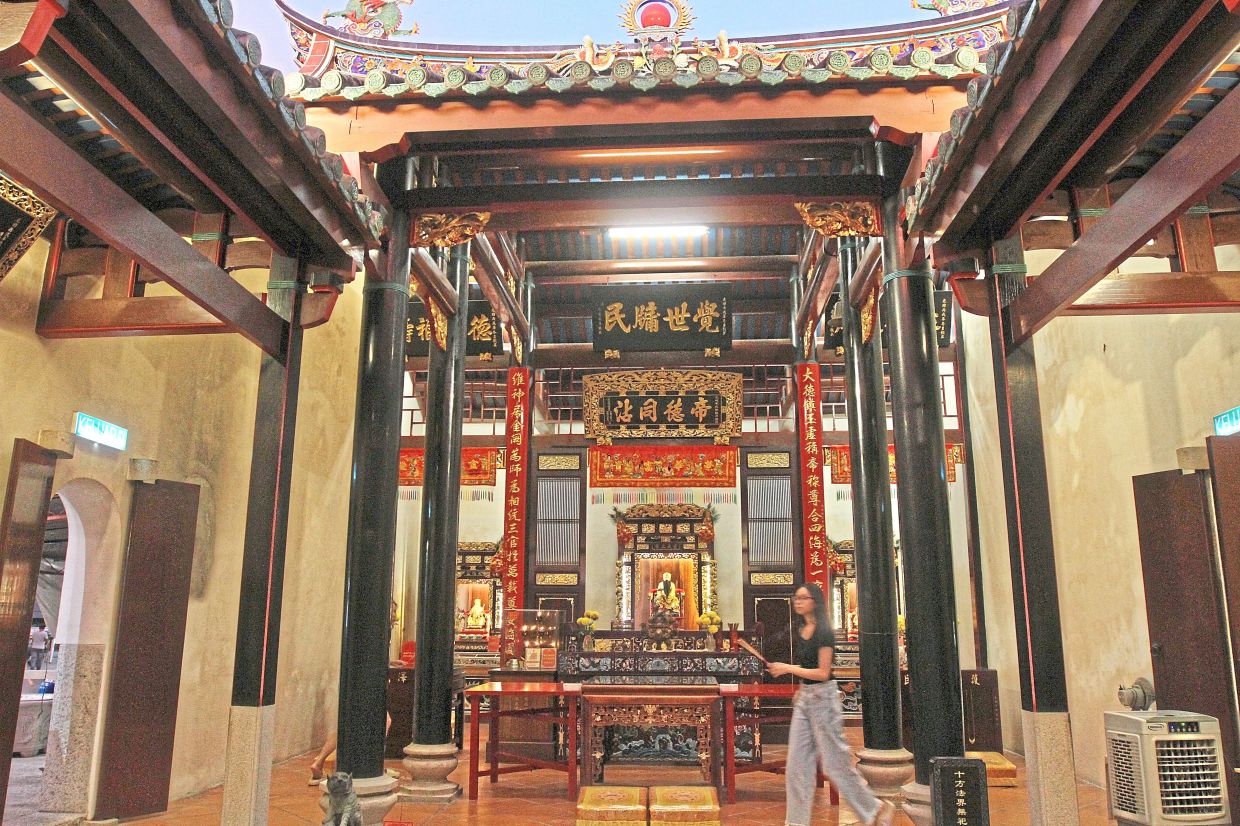 Interior of Pek Kong Cheng in Bukit Mertajam.— LIM BENG TATT/The Star