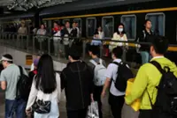 Flight cancellations and high fuel prices keep Chinese close to home for May holidays