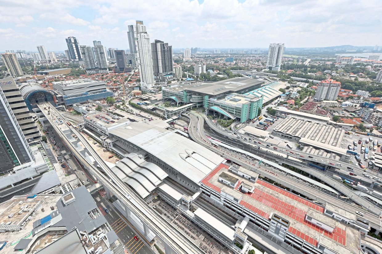 The Rapid Transit System (RTS) Link, which connects Johor Baru and Singapore by rail, is on track for completion by the end of this year to begin operating on Jan 1, 2027. — THOMAS YONG/The Star