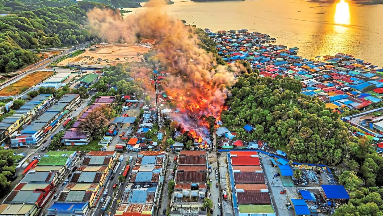 Just 10 days after a devastating blaze wiped out about 1,000 homes in Kampung Bahagia, Batu Sapi, another fire razed 30 homes in Kampung PPH Karamunting, about 5km away.