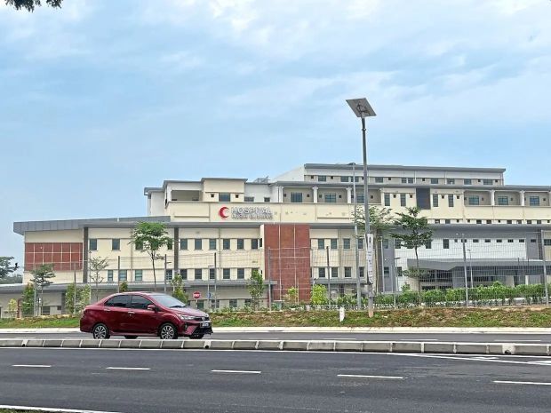 Staffing and equipment shortages at Hospital Pasir Gudang must be resolved immediately to ensure the facility becomes fully operational without further delay, says Johor Regent Tunku Ismail Sultan Ibrahim.