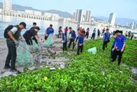 Keeping the beaches trash-free