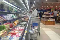 Food firms hold prices despite rising costs 