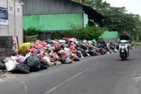 Bali is drowning in trash after the island’s largest landfill shuts down