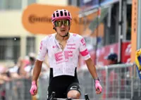 Cycling-Recovering Carapaz to skip Giro d'Italia and focus on Tour de France